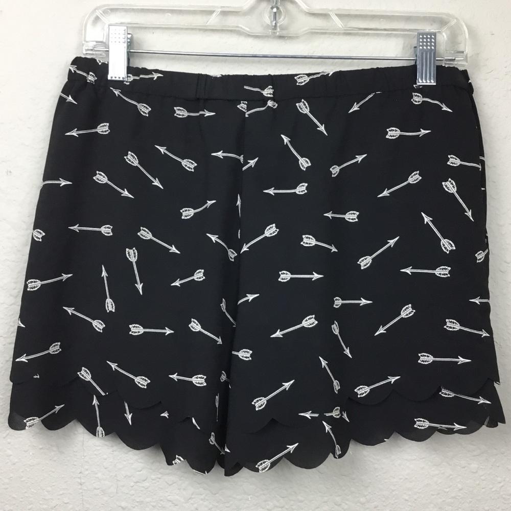 Anthropologie Eloise Black Arrow Shorts Size Small - Picture 6 of 7